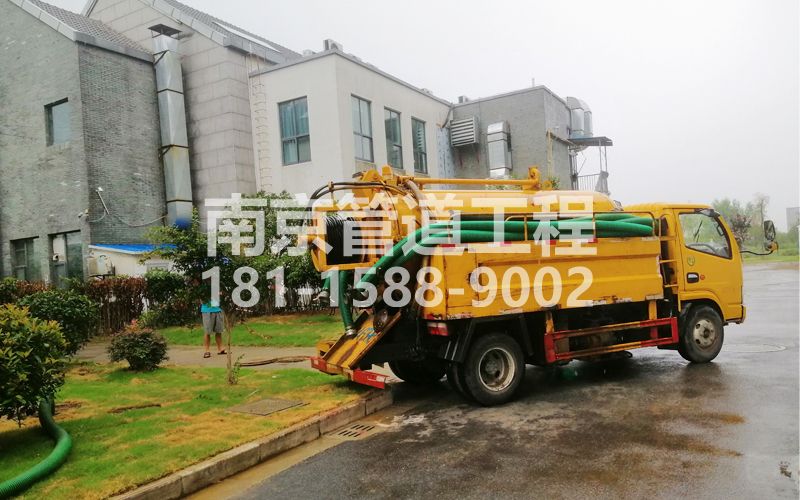 246崇明小区化粪池清理