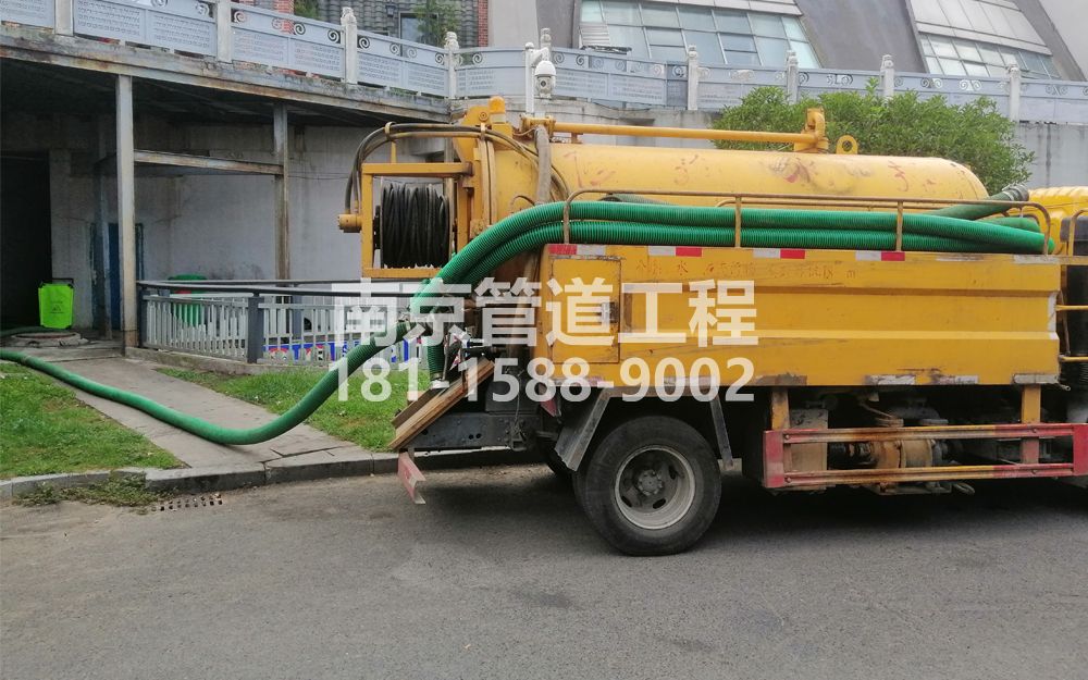 277崇明商场隔油池吸污